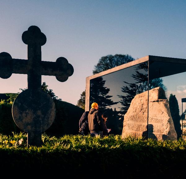 Jellinge stenene - Kongernes Jelling